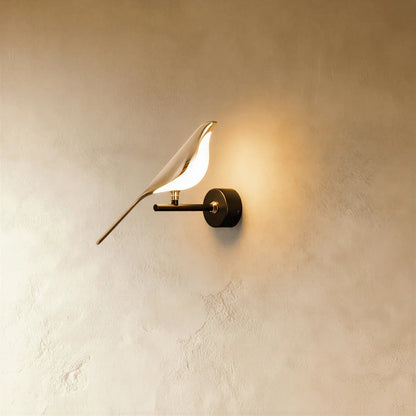Moderne Schwalben-Wandleuchte mit Acryl-Diffusor